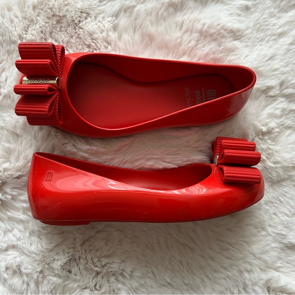 Mel Dreamed By Melissa + Jason Wu Red Big Bow Round Toe Jelly Shoes.  Size 2 - Picture 3 of 8